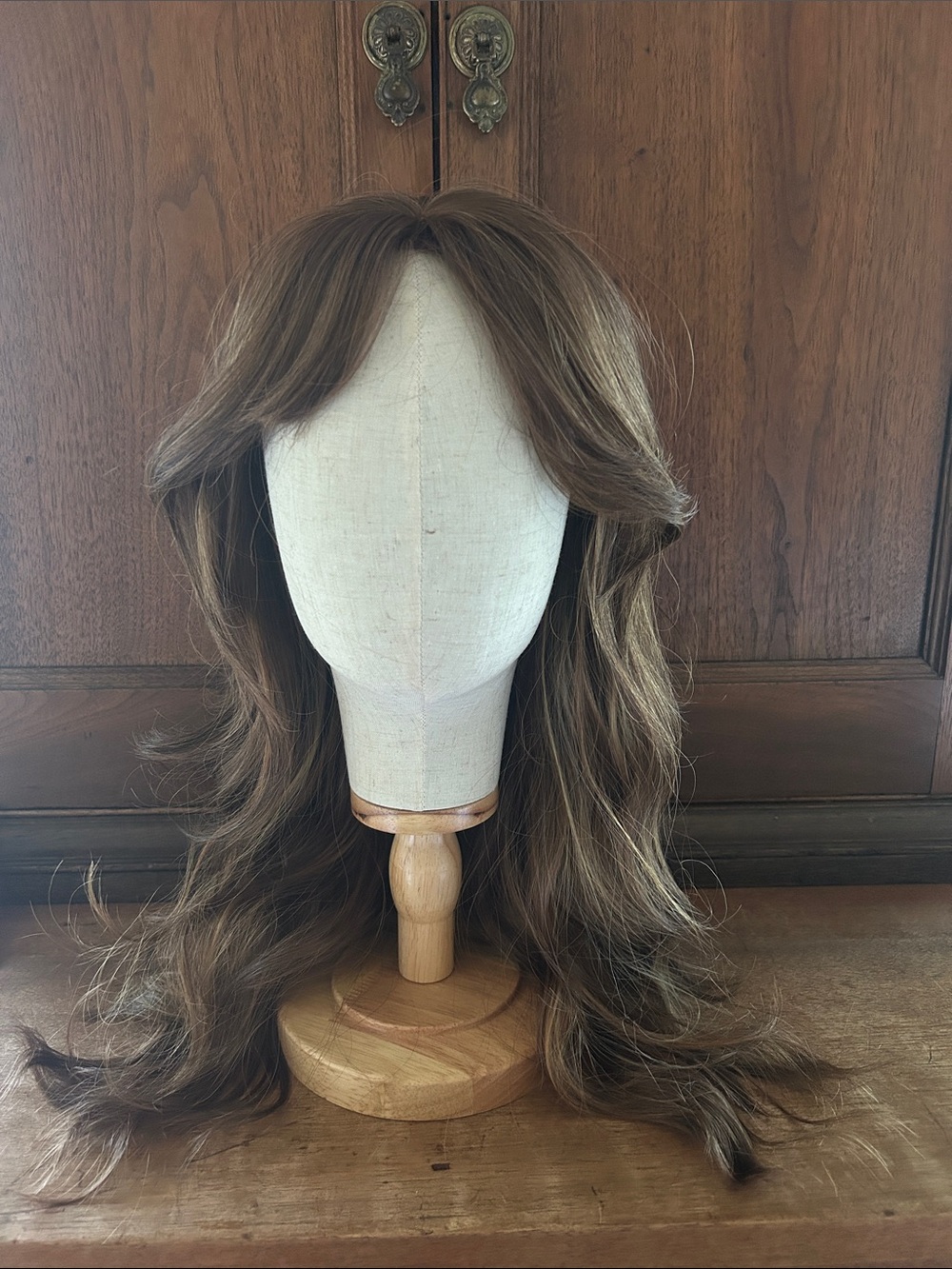 Long Layered Wavy Wig with Soft Fringe — Light Brown